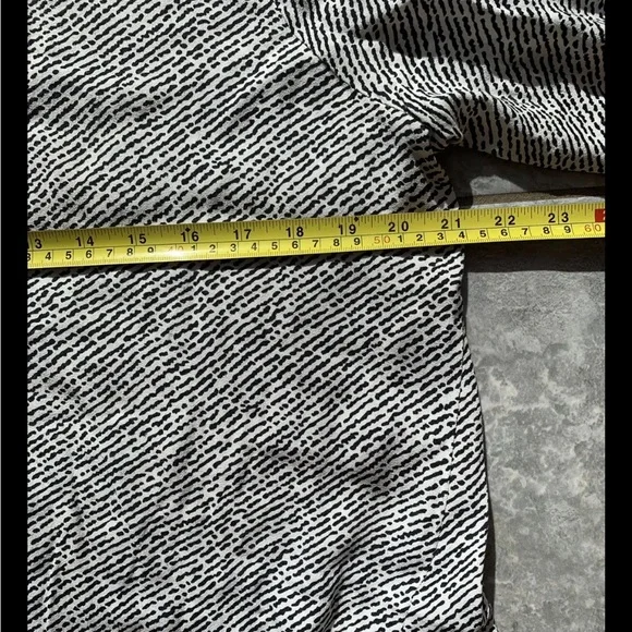 Kin John Lewis monochrome top size 16 - Picture 5 of 6